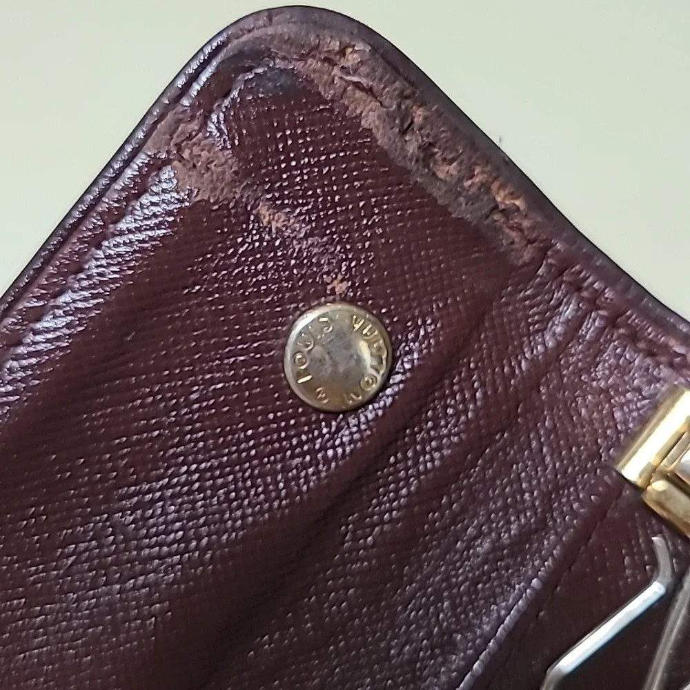 Louis Vuitton Monogram Canvas Key Case - Picture 10 of 13